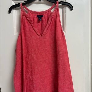Pink/Coral color Gap tank top. Size Medium.